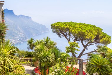 Villanın bahçesi Rufolo, Amalfi Sahili, Ravello, İtalya