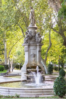 Apollo çeşmesi Prado Bulvarı, Madrid, İspanya