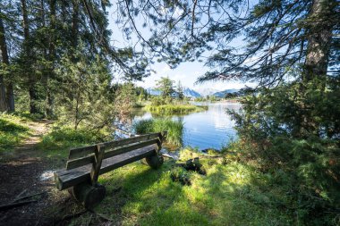 Avusturya, Tirol 'deki Seefeld' de Wildsee Gölü