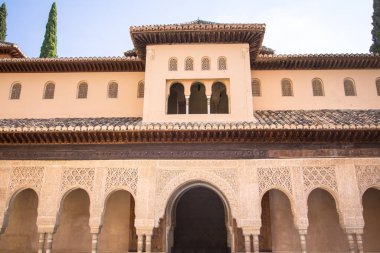 Aslanların girişi Alhambra Granada, Spai 'de.