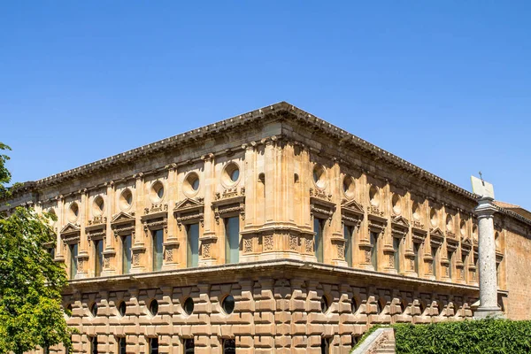 Palacio de Carlos V en Alhambra, Granada, España —  Fotos de Stock
