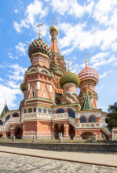 Basilikumkirche auf dem Roten Platz, Moskau — Stockfoto