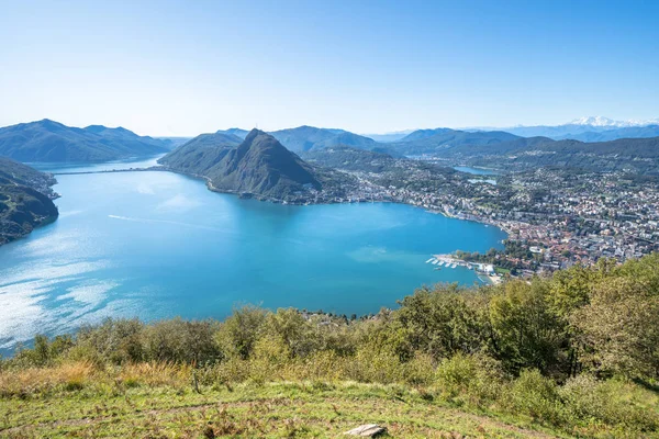 Panorama jezera Lugano, Švýcarsko — Stock fotografie