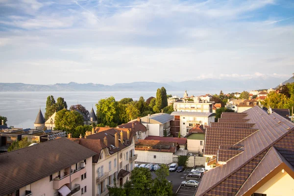 Pohled na Evian a Ženevské jezero, Francie — Stock fotografie