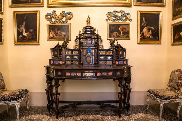 Interiörer i Palazzo Borromeo, Lago Maggiore, Stresa, Italien — Stockfoto