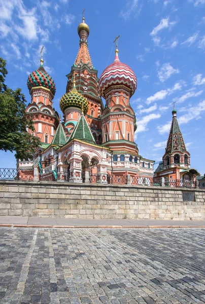 Basilikumkirche auf dem Roten Platz, Moskau — Stockfoto
