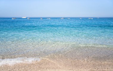 Açık mavi deniz suyu, Sardunya, İtalya