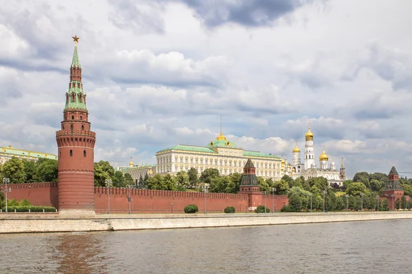 Moskou Kremlin Wall panorama, Rusland — Stockfoto