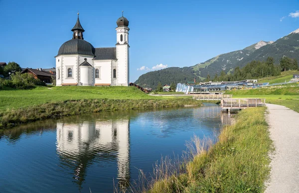 Seekirche in Seefeld, Austria — Stock fotografie