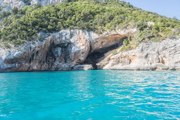 Costa este rocosa, Cerdeña, Italia — Foto de Stock