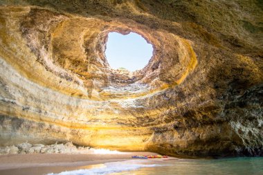 Benagil Deniz Mağarası Praia de Benagil, Portekiz