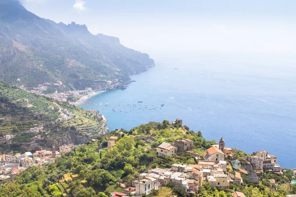 Ravello ciudad en la costa de Amalfi, Italia — Foto de Stock