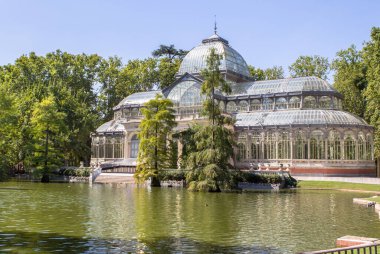 Madrid, İspanya 'daki Retiro Parkı' ndaki Kristal Saray