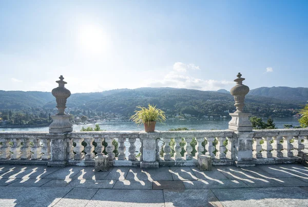 Garten des palazzo bormeo auf isola bella, italien — Stockfoto