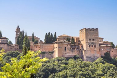 Endülüs Kalesi Alhambra 'nın Panorama' sı İspanya 'nın Granada kentindeki İspanyol halifeliği zamanında