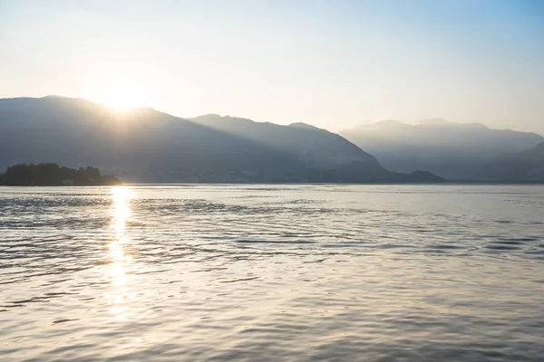 Utsikt Över Den Berömda Sjön Lago Maggiore Vid Solnedgången Italien — Stockfoto