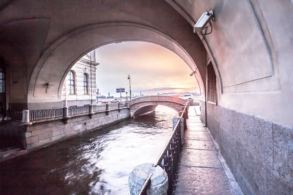 Solnedgång Över Hermitagets Valv Över Vinterkanalen Sankt Petersburg Ryssland — Stockfoto