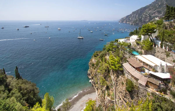 Top Pohled Slavnou Pláž Bagni Arienzo Blízkosti Positano Amalfi Coast — Stock fotografie
