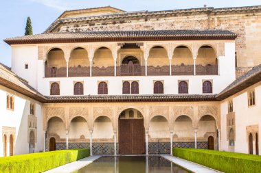 Alhambra Comare Patio, Granada, Endülüs, İspanya 'nın güzel avlusu