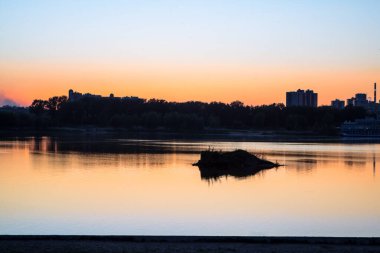 Kazanka Nehri, Tataristan, Rusya 'da gün batımının görüntüsü