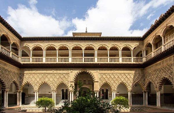 Calm Green Garden Patio Las Doncellas Royal Palace Seville Spain — Stock Photo, Image