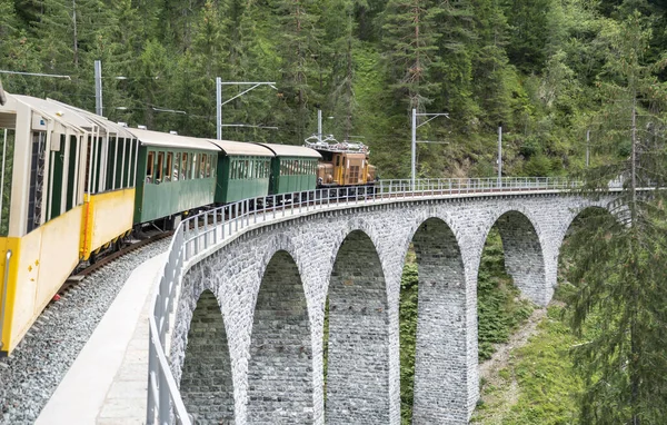 Beroemde Historische Stoomtrein Tussen Davos Filisur Zwitserland — Stockfoto