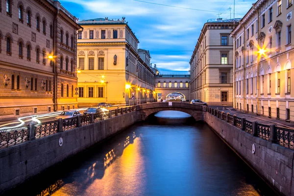 Nachtzicht Moika Reflectie Het Water Van Verlichte Gebouwen Sint Petersburg — Stockfoto