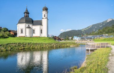 Seefeld, Tirol, Avusturya 'da Arama (Heiligkreuzkirche)