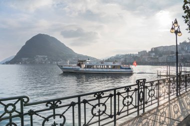 Lugano Gölü manzaralı, İsviçre