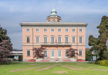 Palazzo dei Congress Lugano, İsviçre 'deki botanik bahçesinde.