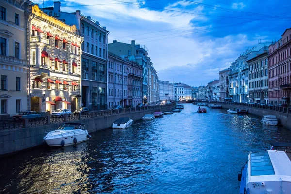 Нічний Вид Річку Мойка Відображення Воді Освітлених Будинків Санкт Петербург — стокове фото