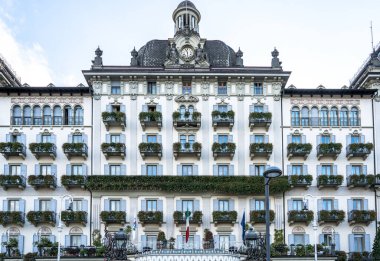 Maggiore Gölü 'ndeki Meşhur Des Iles Borromees Sarayı, Stresa, İtalya