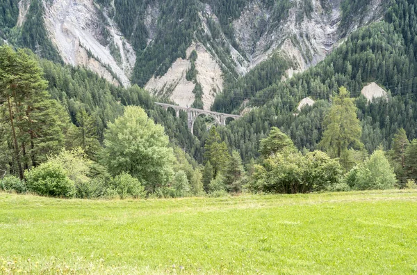 Berühmtes Viadukt Landwasserviadukt Bei Filisur Und Davos Schweiz — Stockfoto