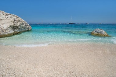 Ünlü Cala Mariolu Sardinya, İtalya 'daki Orosei Körfezi' nde.