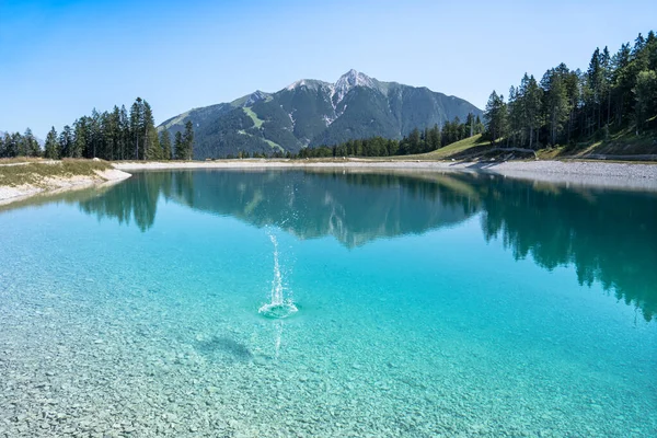 Bergssjö Speicherteich Gschwandtkopf Seefeld Tyrolen Österrike — Stockfoto