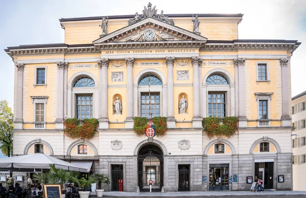 Zicht Piazza Della Riforma Hoofdplein Het Historische Centrum Van Lugano — Stockfoto