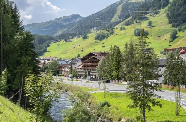 Landschaft Des Berühmten Bergdorfes Anton Österreich — Stockfoto