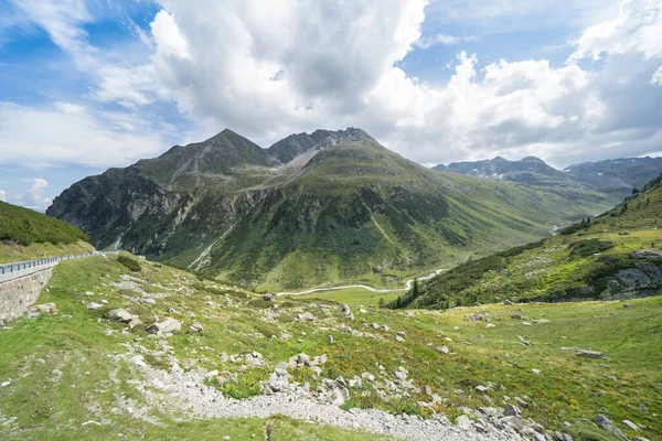Piękna Dolina Alpejski Krajobraz Przełęczy Fluela Między Davos Zermez Szwajcaria — Zdjęcie stockowe