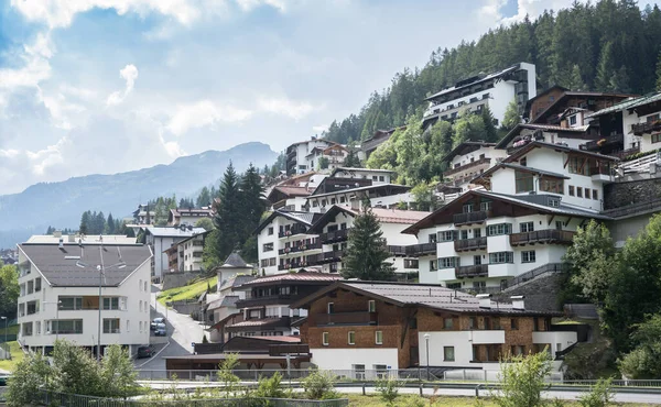 Paesaggio Del Famoso Villaggio Alpino Anton Austria — Foto Stock