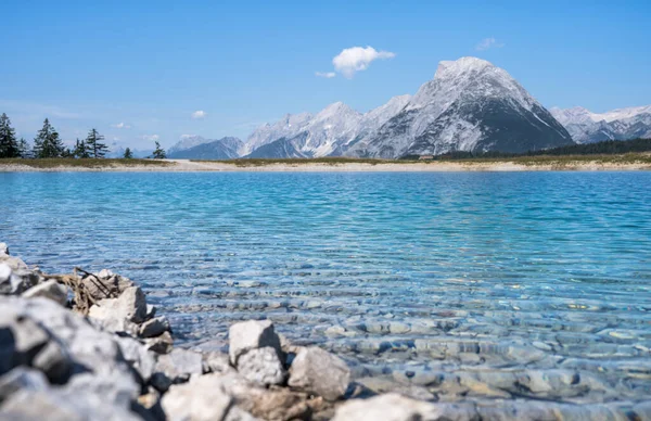 Bergssjö Speicherteich Gschwandtkopf Seefeld Tyrolen Österrike — Stockfoto