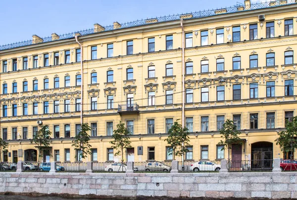 Utsikt Över Vackra Byggnaderna Vid Havet Sankt Petersburg Sommardag Ryssland — Stockfoto