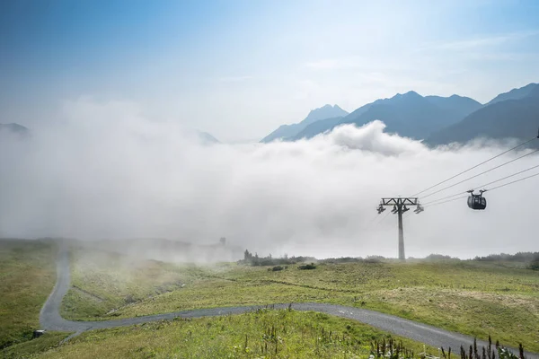 Alpy Lecie Mgle Saint Anton Austria — Zdjęcie stockowe