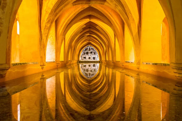 Intérieur Salle Bain Royale Alcazar Séville Espagne — Photo