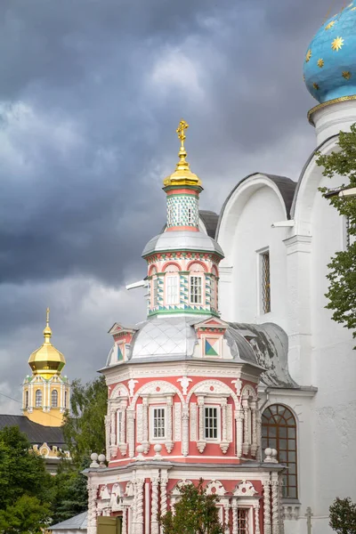 Uspensky Schatz Mit Einer Kapelle Der Heiligen Dreifaltigkeit Sergius Lavra — Stockfoto