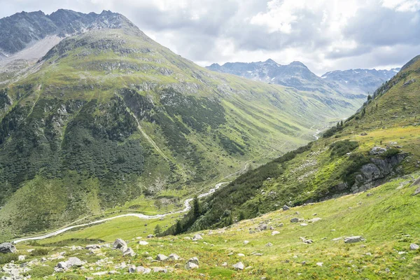 Piękna Dolina Alpejski Krajobraz Przełęczy Fluela Między Davos Zermez Szwajcaria — Zdjęcie stockowe