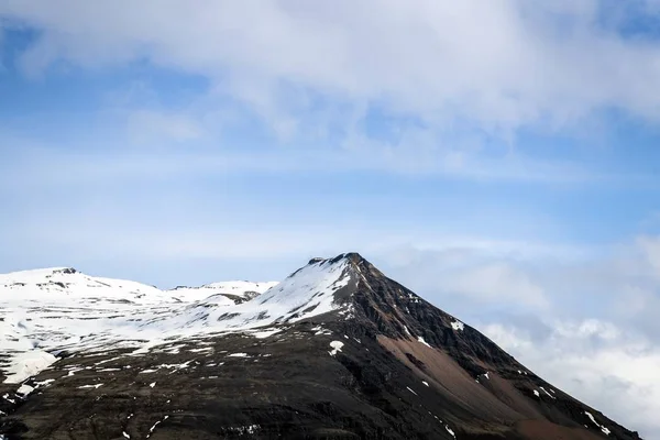 Paysage de montagne pittoresque tourné — Photo