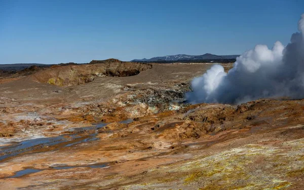 Geotermiskt aktiva dalen — Stockfoto