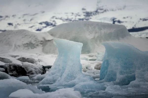 Icebergs azules primer plano — Foto de Stock