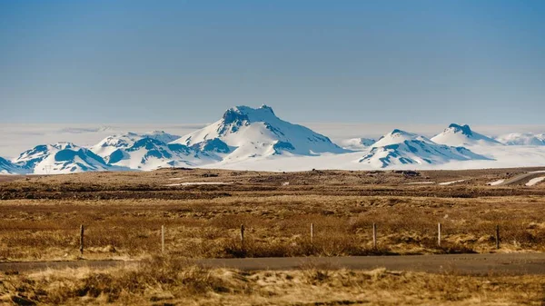 Panoramico paesaggio montano girato — Foto Stock