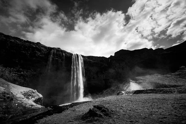 Wasserfall in Island — Stockfoto